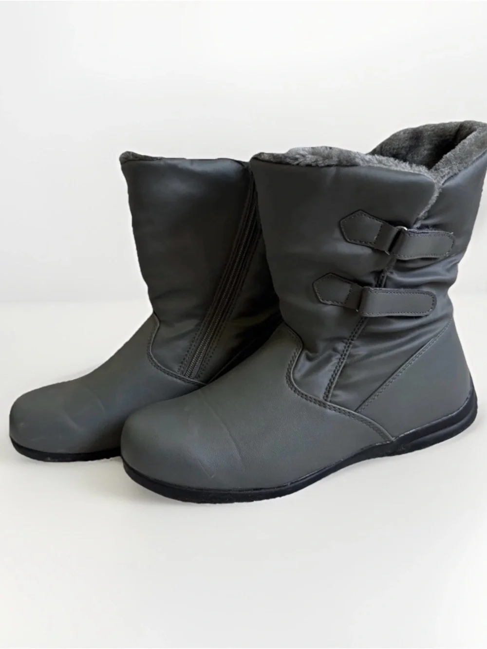 Totes Grey Faux Fur Lined Winter Boots Size 11M Utility Cabincore Minimalist